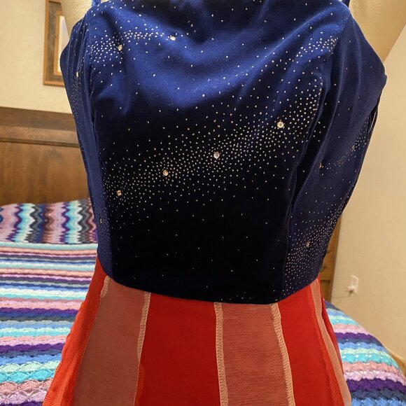 #26-27) Evening Gown: Star Spangled Elegance - Picture 5 of 6